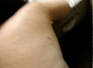 Толстуху трахает перед зеркалом в анал